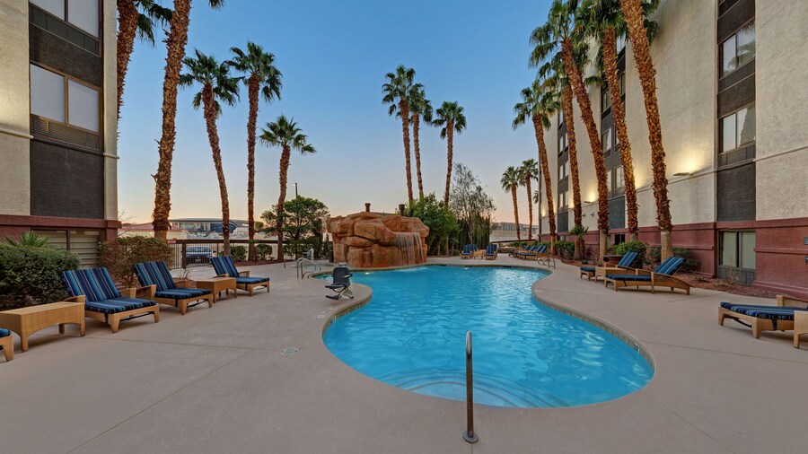 Hampton Inn Tropicana