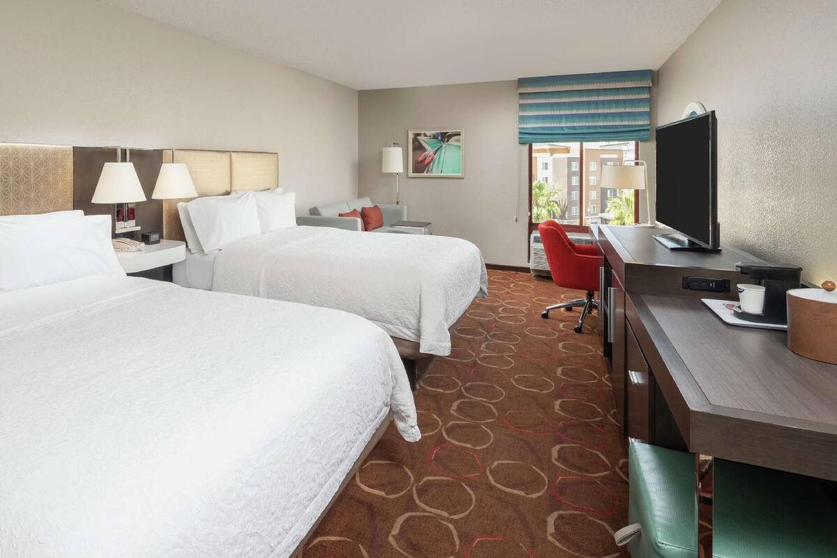 Hypo-allergenic bedding, in-room safe, desk, laptop workspace