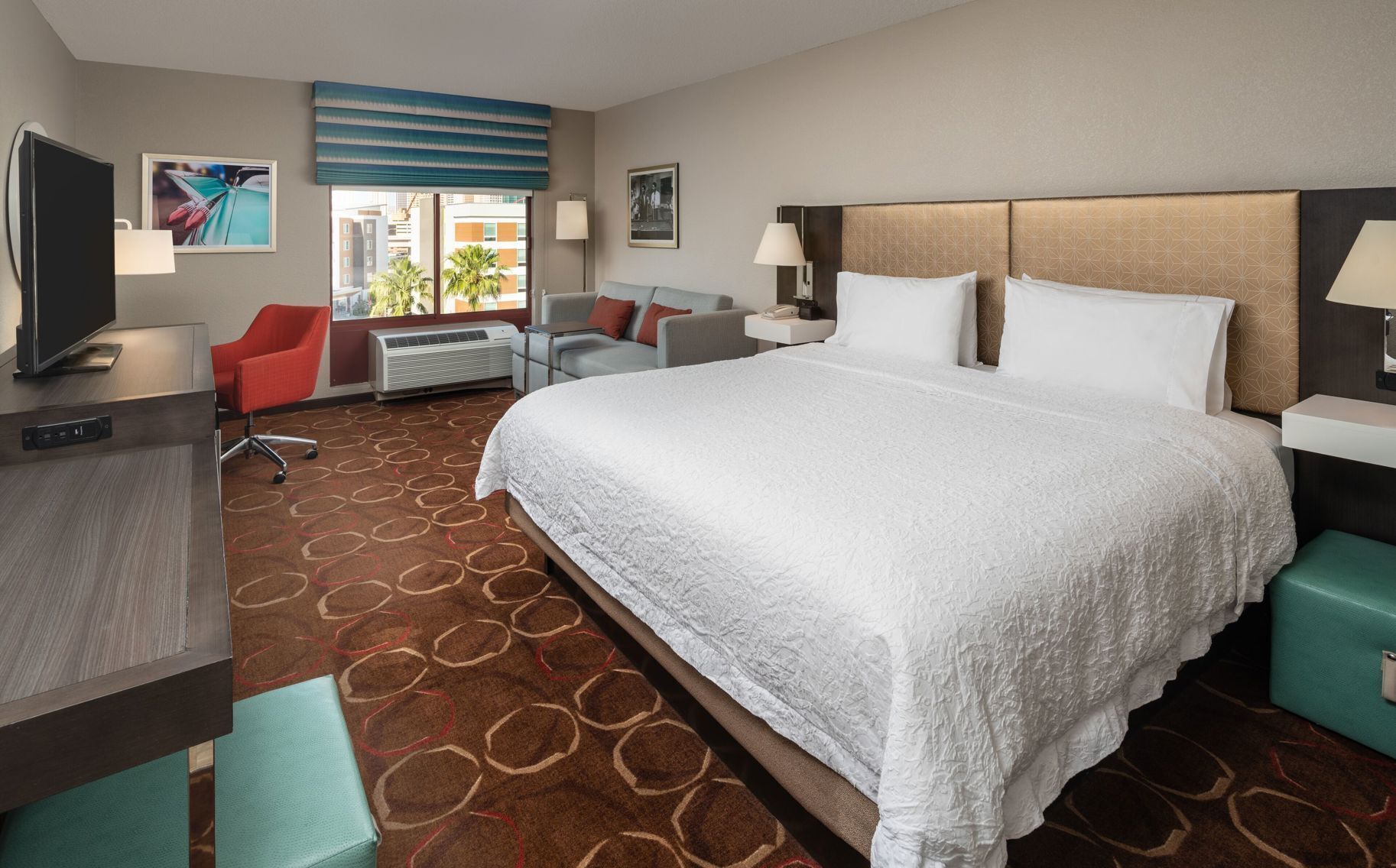 低過敏寢具、客房內保險箱、書桌、筆電工作空間