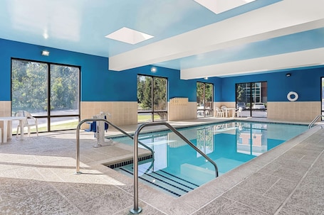 Indoor pool. Hampton Inn Stroudsburg/Poconos