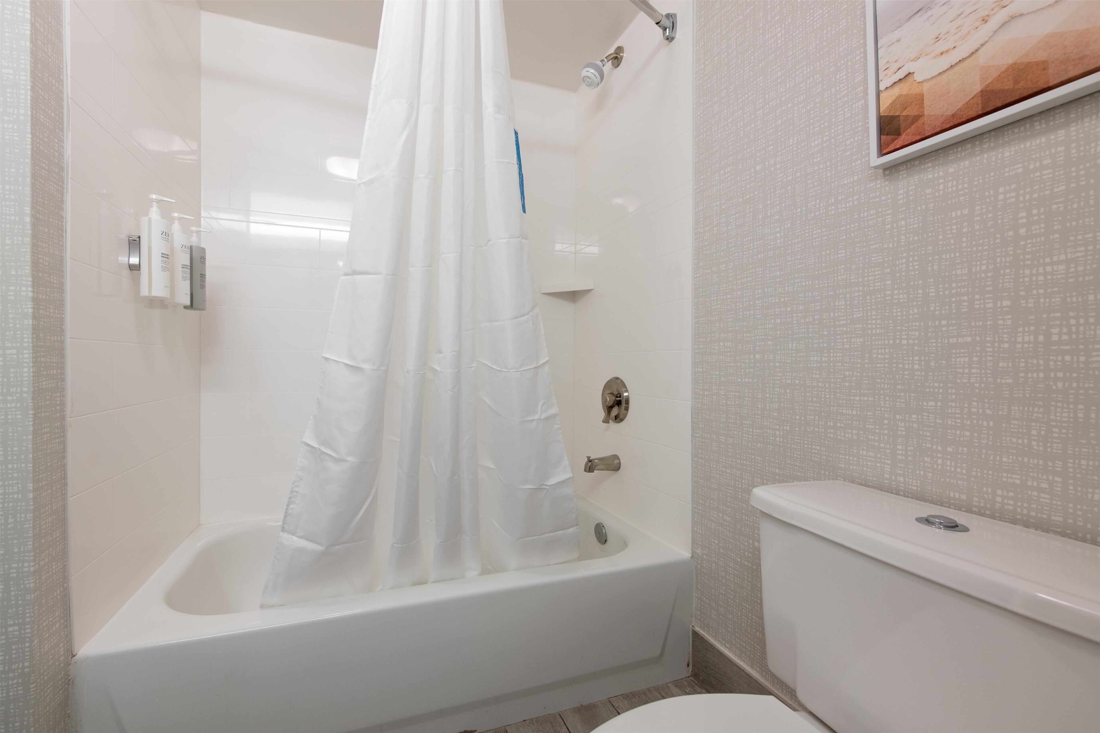 room, 2 queen beds, non smoking | bathroom shower