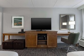 Standaard kamer | Luxe beddengoed, verduisterende gordijnen, een strijkplank/strijkijzer