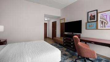 Ropa de cama de alta calidad, camas con pillow-top y cortinas blackout