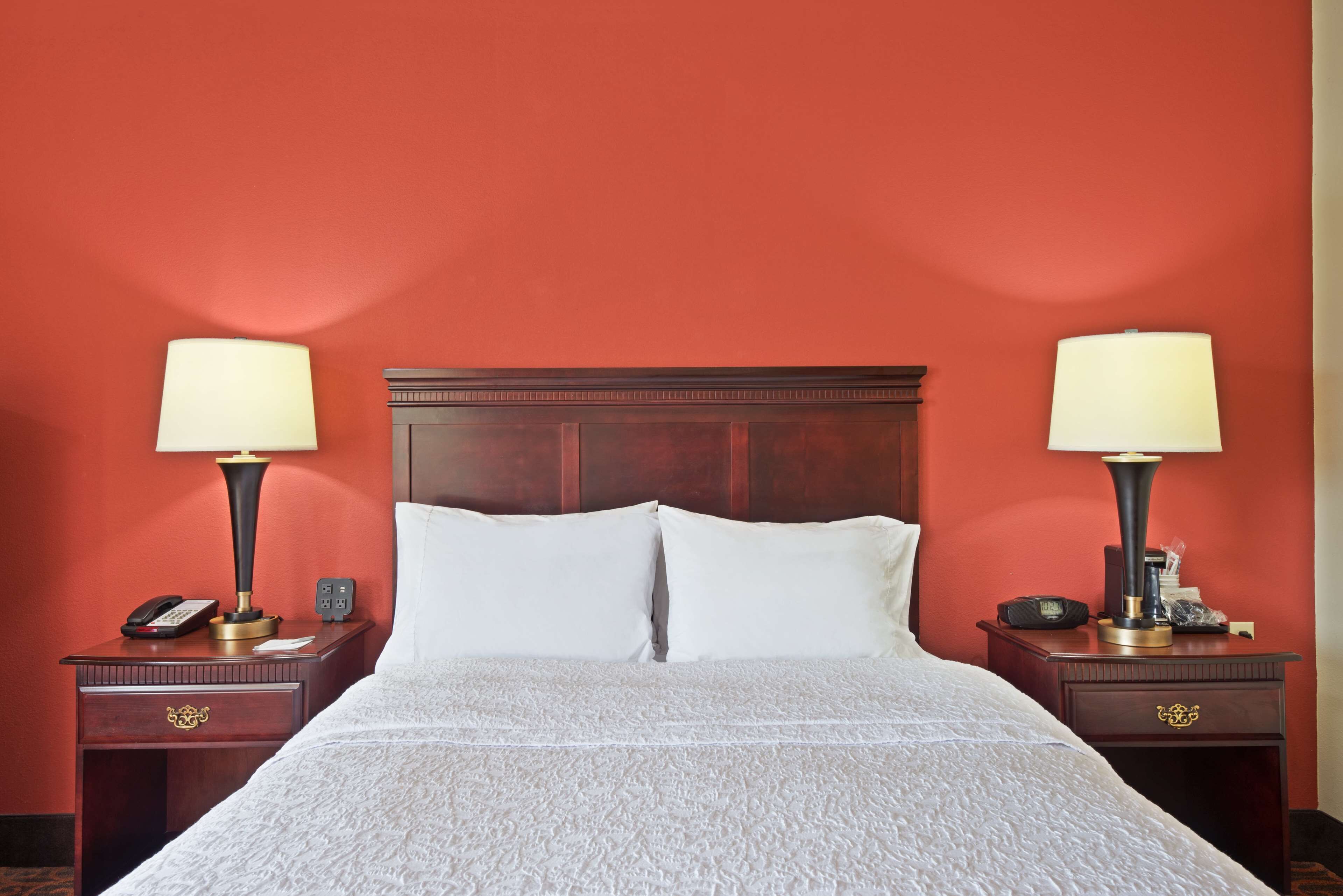 Ropa de cama de alta calidad y colchones con acolchado adicional