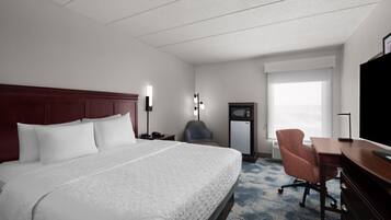 Chambre non-fumeurs, très grand lit | Literie de qualité, lit avec matelas à plateau-coussin