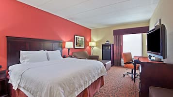 One king whirlpool nonsmoking | Premium bedding, pillowtop beds, blackout drapes, iron/ironing board