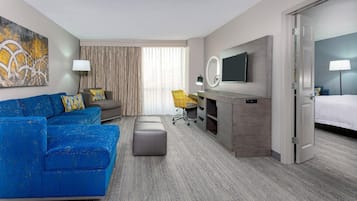 Premium bedding, in-room safe, desk, laptop workspace