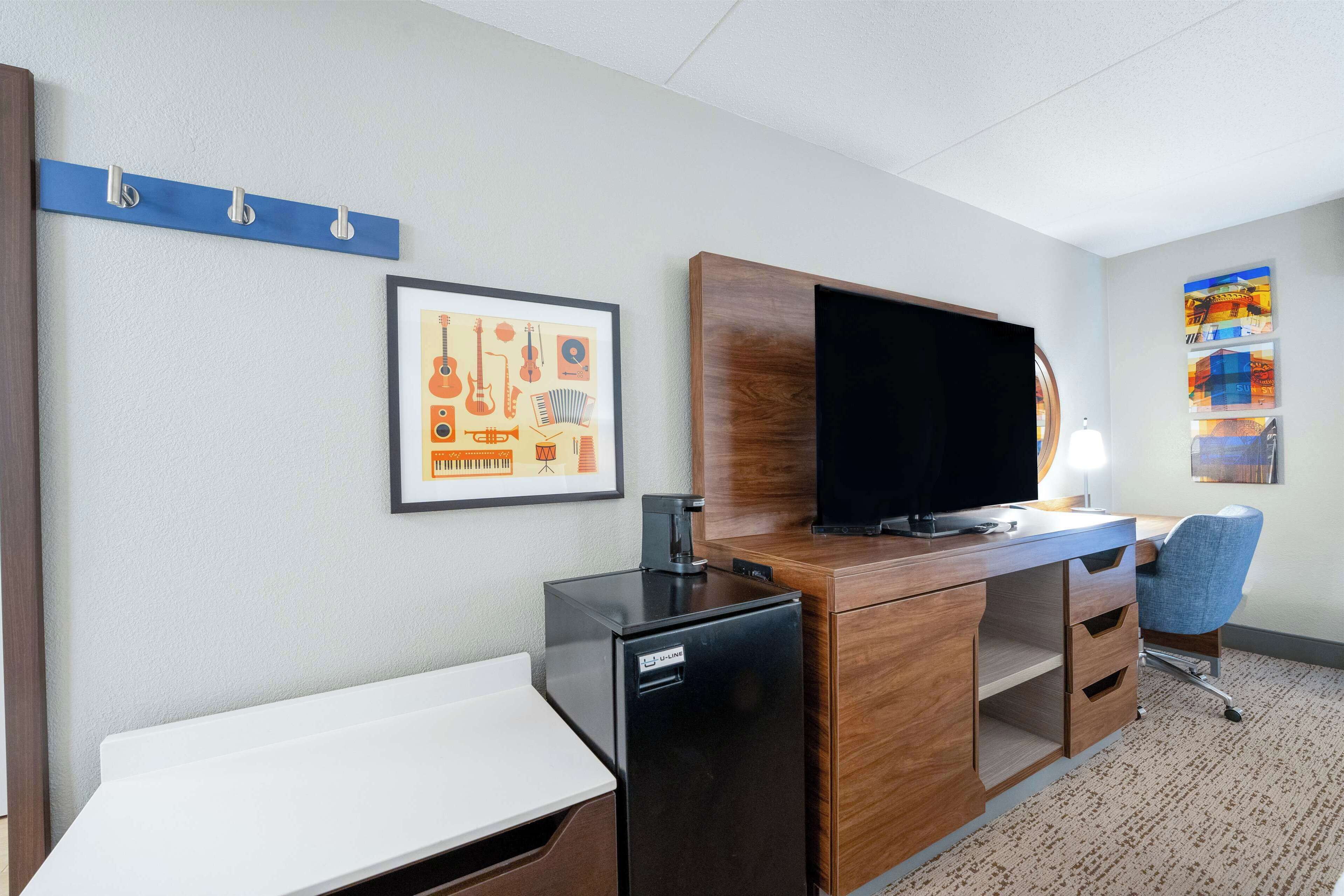 premium bedding, in-room safe, desk, iron/ironing board