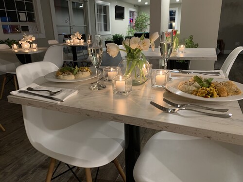 Stratus Suites - Boutique Hotel