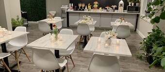 Stratus Suites - Boutique Hotel