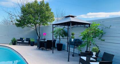 Stratus Suites - Boutique Hotel