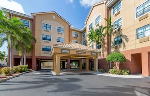 Front of property - Extended Stay America Premier Suites - Fort Lauderdale - Convention Center - Cruise Port (Fort Lauderdale)
