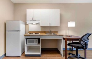 Studio, 1 Queen Bed, Accessible, Non Smoking | Private kitchen | Fridge, microwave, stovetop