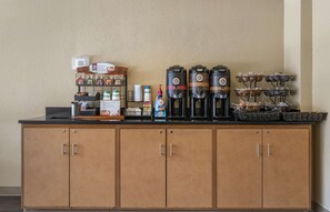 Café da manhã para viagem grátis todos os dias