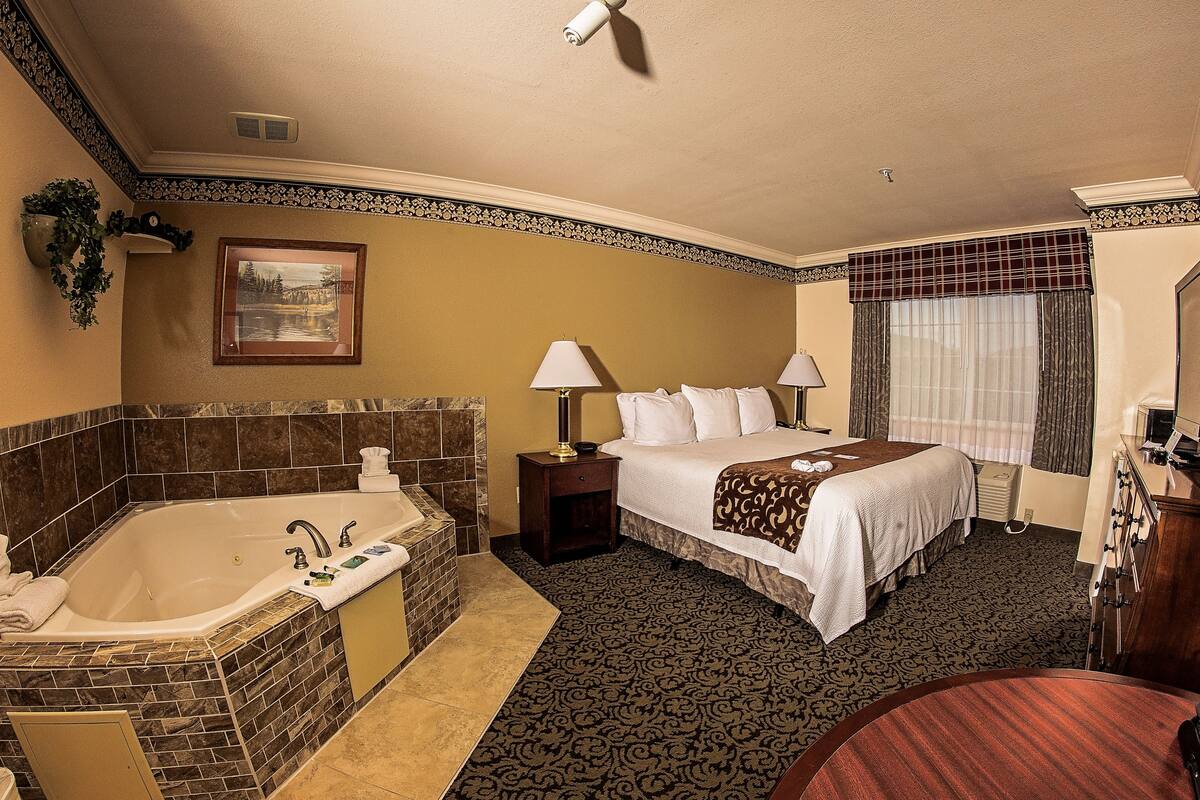 superior room | 1 bedroom, iron/ironing board, free wifi