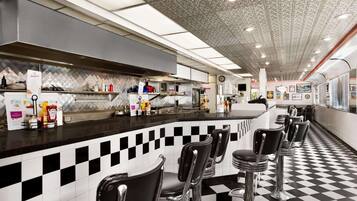 TĂ€gliches nach Wunsch zubereitetes FrĂŒhstĂŒck gegen GebĂŒhr