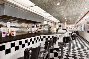 Tägliches nach Wunsch zubereitetes Frühstück gegen Gebühr