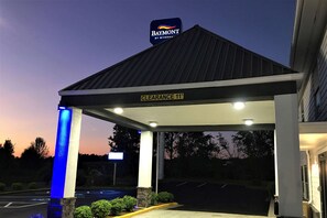 Exterior - Baymont by Wyndham Adairsville (Adairsville)