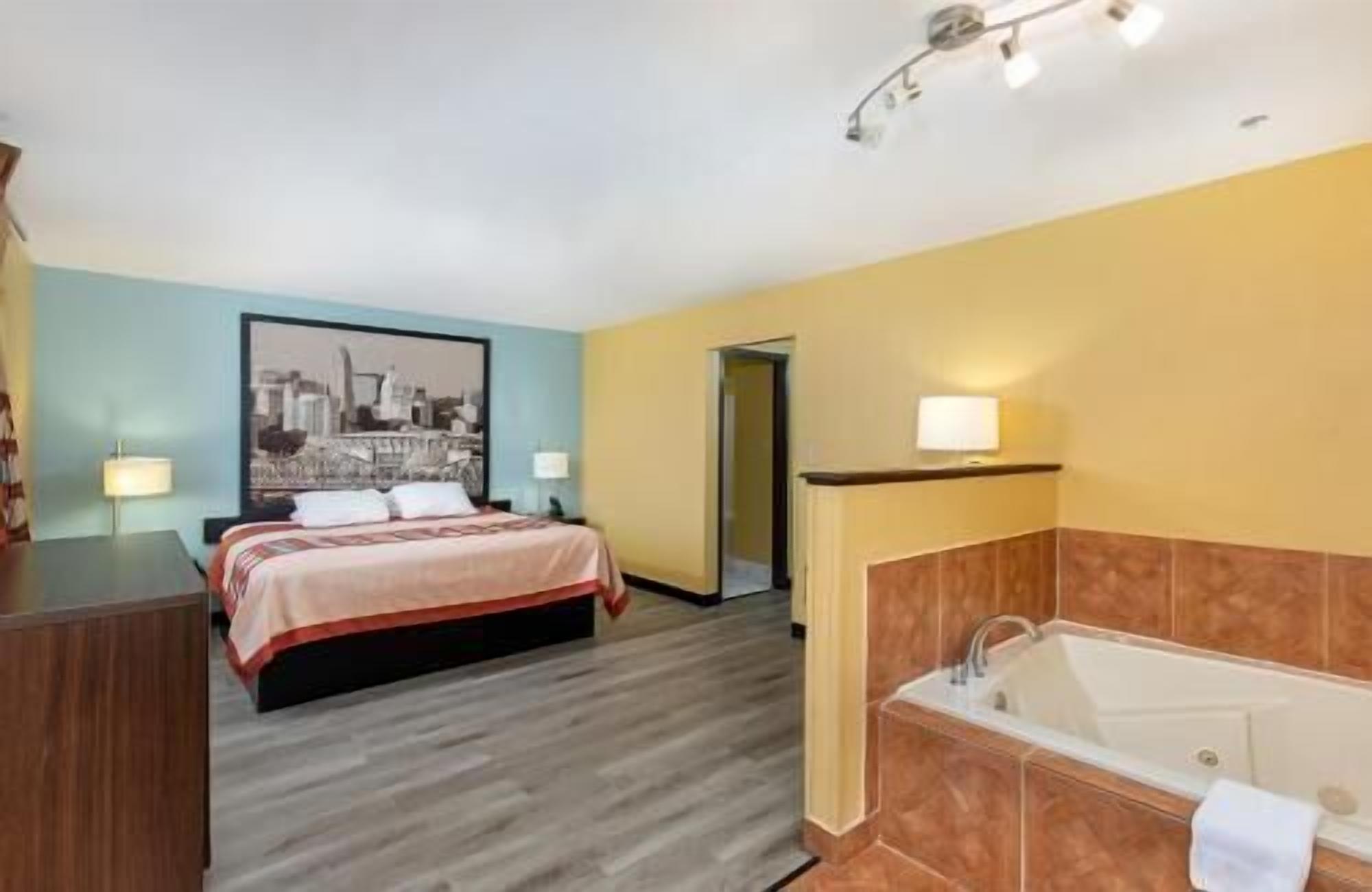 Desk, soundproofing, iron/ironing board, free WiFi