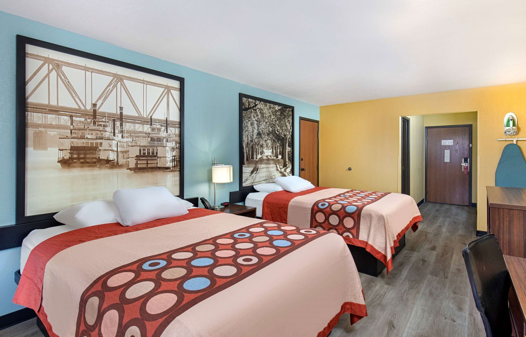 Desk, soundproofing, iron/ironing board, free WiFi