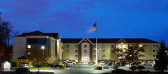 Sonesta Simply Suites Cleveland North Olmsted Airport