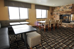 Lounge - Alpine Inn (Frisco)