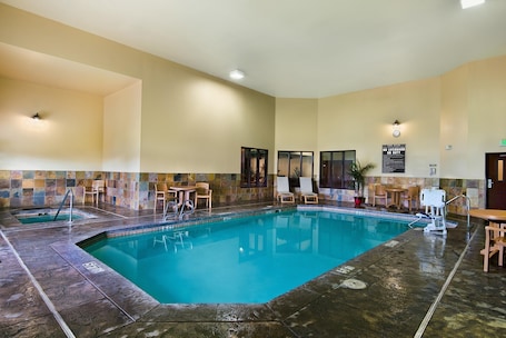 Indoor spa tub. Oxford Suites Pendleton