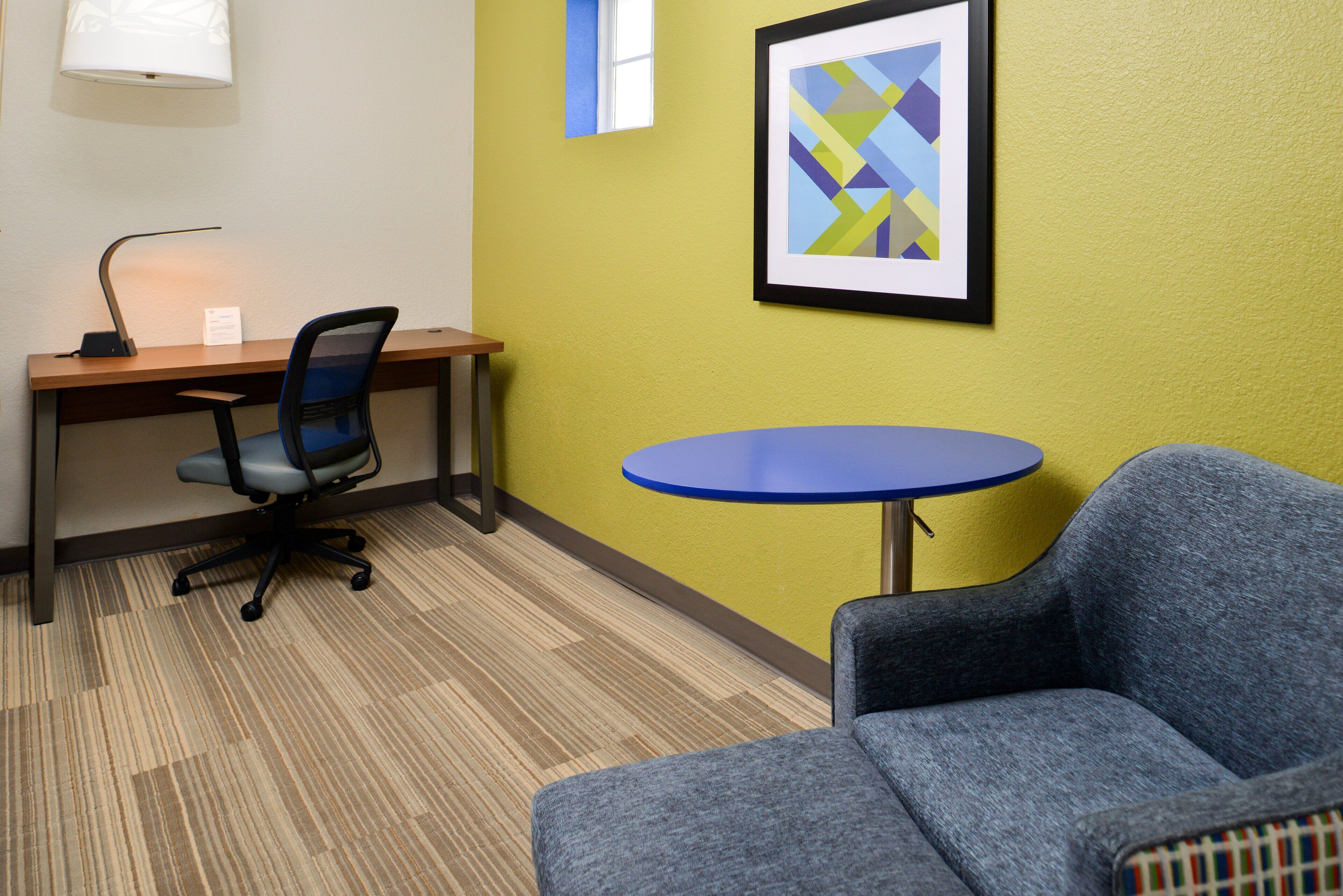 suite, 1 king bed | room amenity