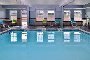 Una piscina cubierta