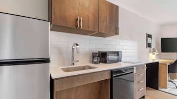 Studio Suite, 1 Queen Bed, Accessible (Mobility Tub) | Private kitchenette | Full-sized fridge, microwave, stovetop, dishwasher