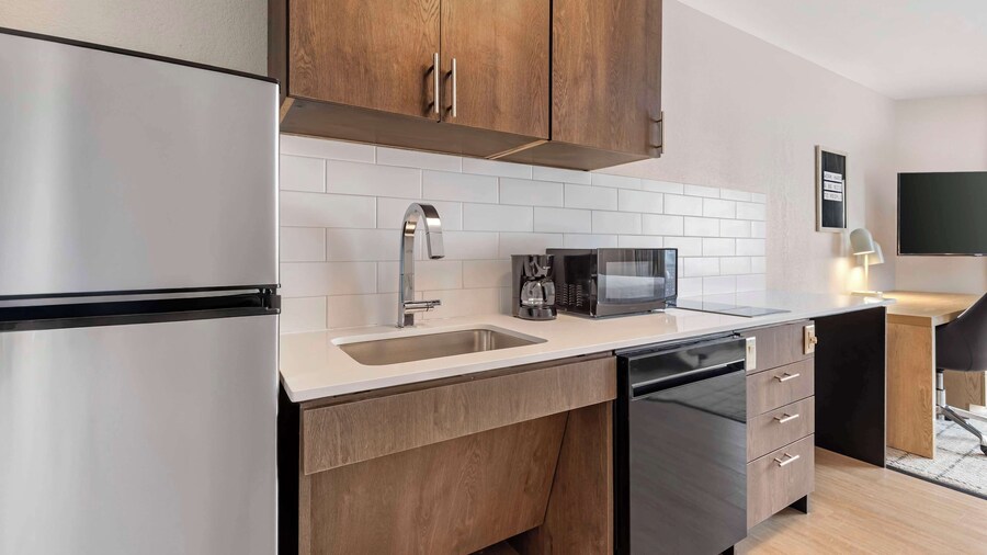 Sonesta Simply Suites Baltimore BWI Airport