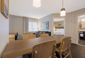 Suite, 1 Queen Bed with Sofa bed (One Bedroom) | Living area