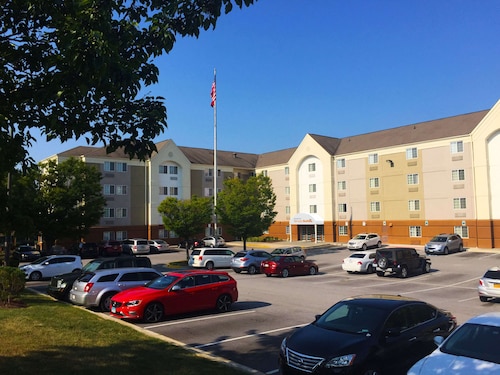 Sonesta Simply Suites Baltimore BWI Airport