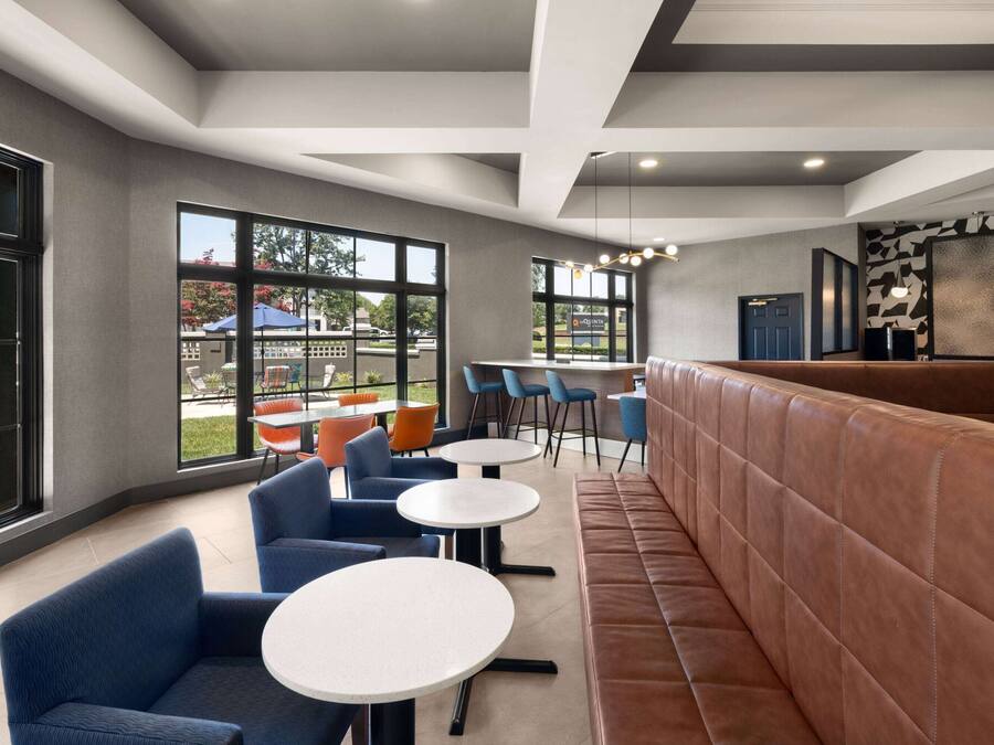 Café da manhã self-service grátis todos os dias