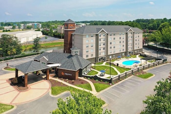 La Quinta Inn & Suites by Wyndham Greensboro NC