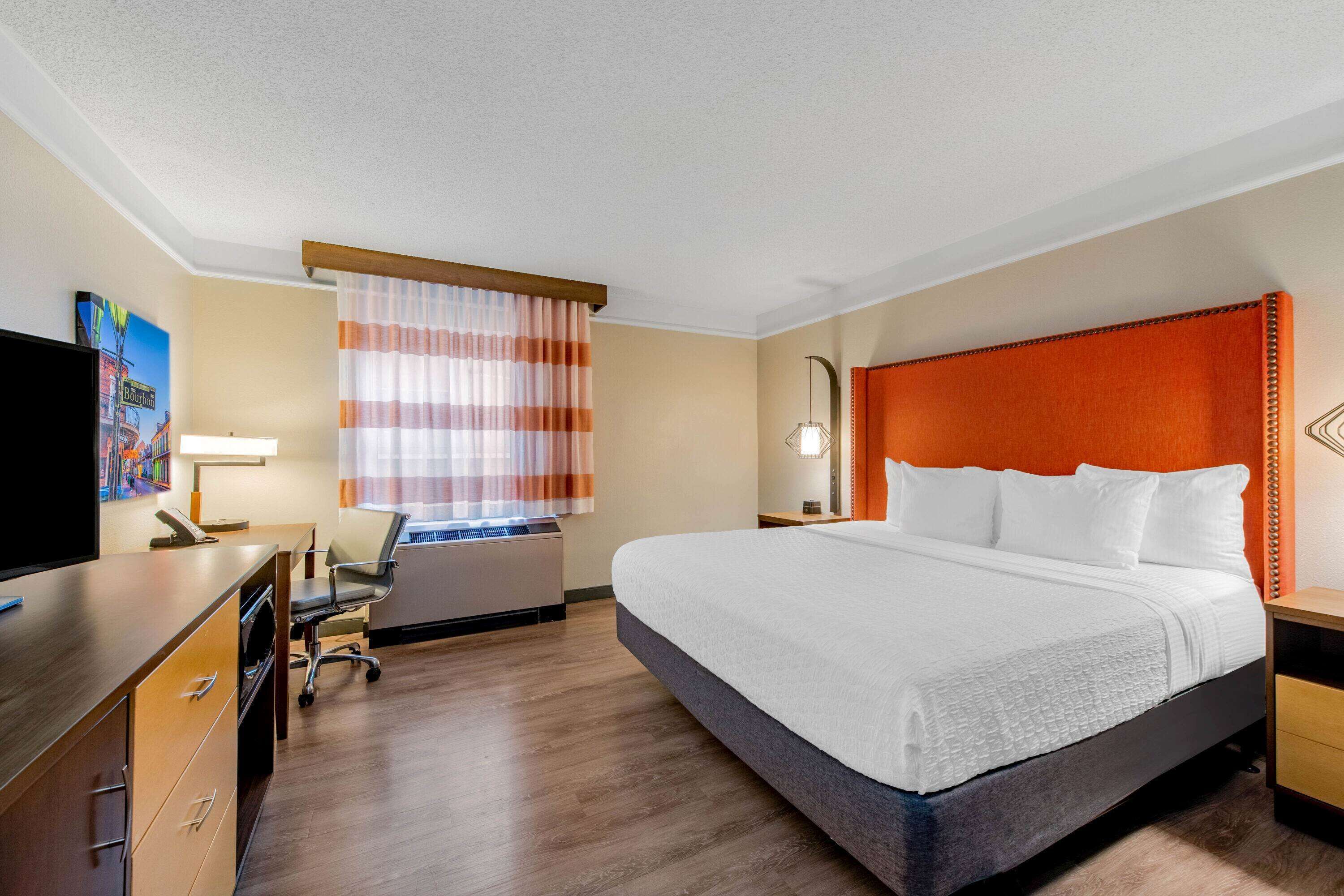 Room, 1 King Bed, Accessible (Various Views) | Premium bedding, pillow-top beds, in-room safe, desk