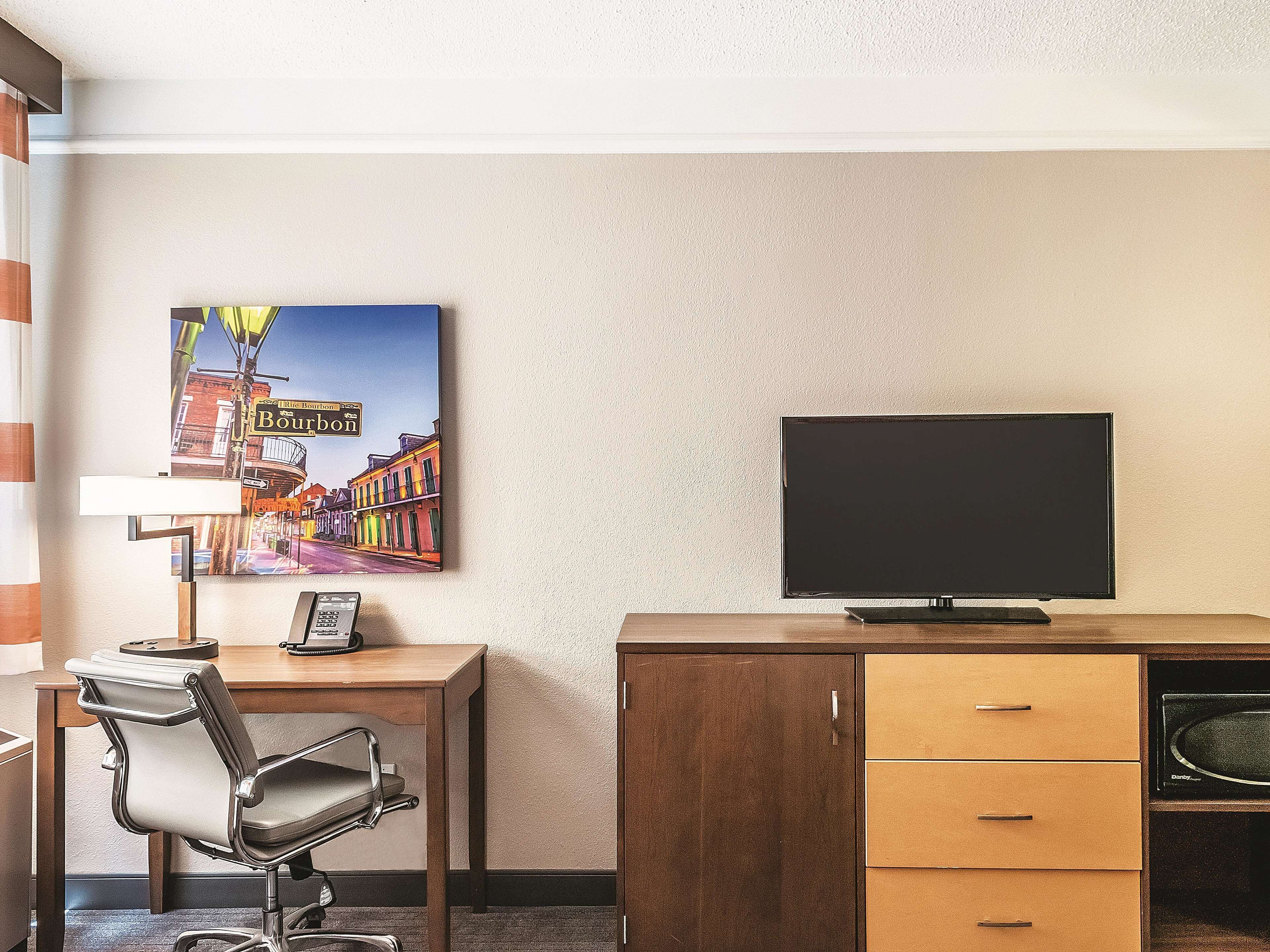 room, 2 queen beds, accessible (mobility/hearing impaired accessible) | premium bedding, pillow-top beds, in-room safe, desk