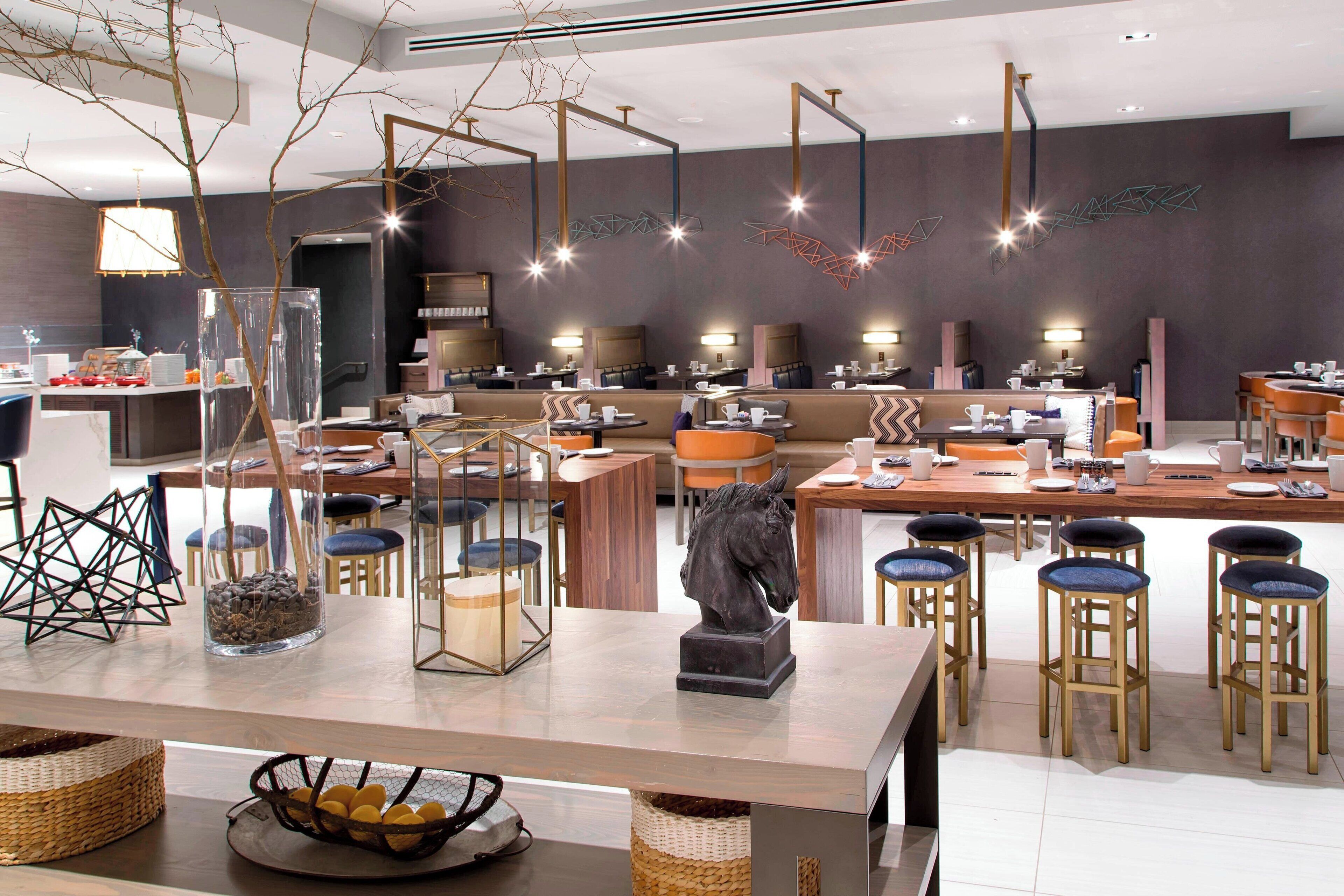 daily cooked-to-order breakfast for a fee