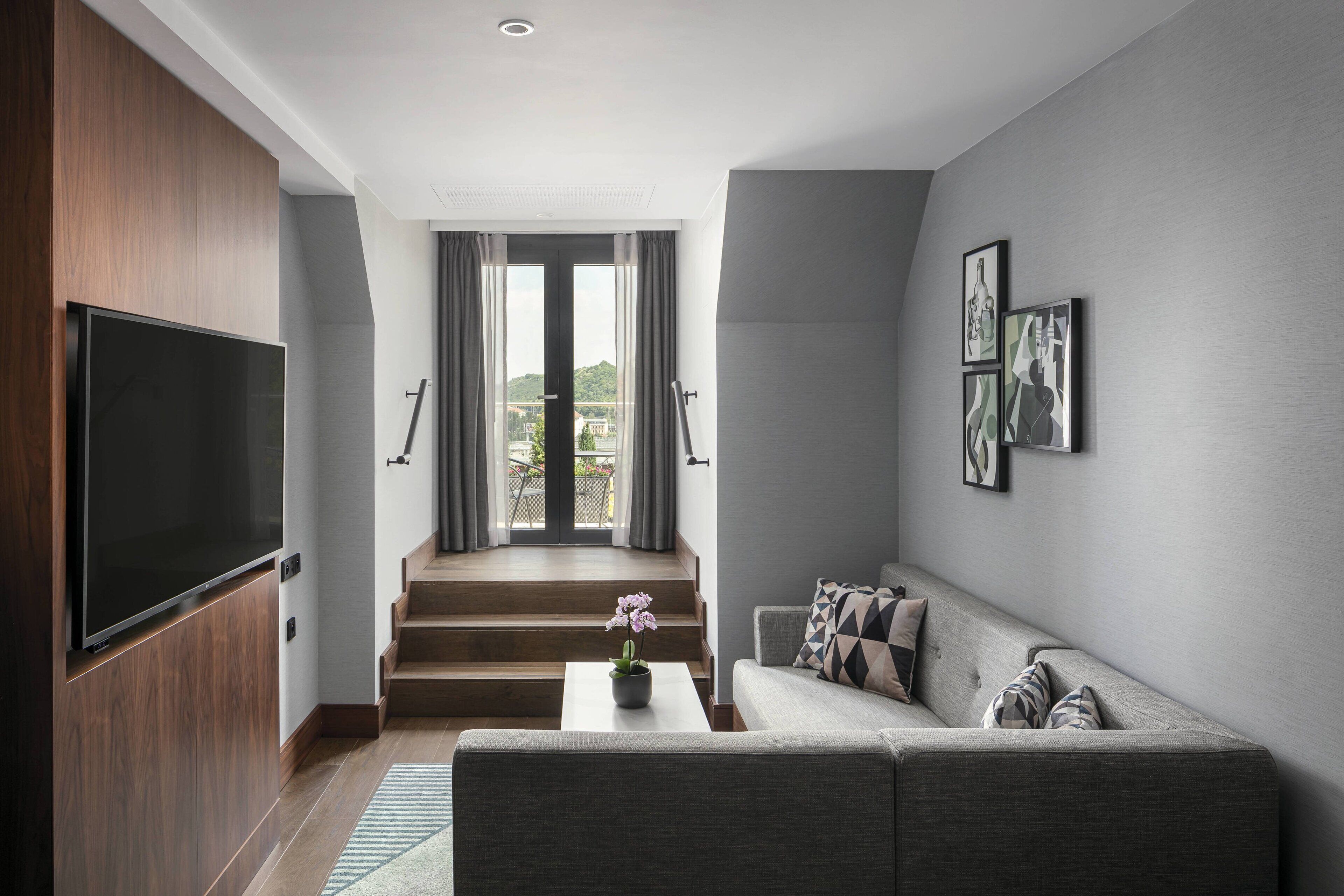 club suite, 1 bedroom, smoking, balcony | 1 bedroom, premium bedding, minibar, in-room safe