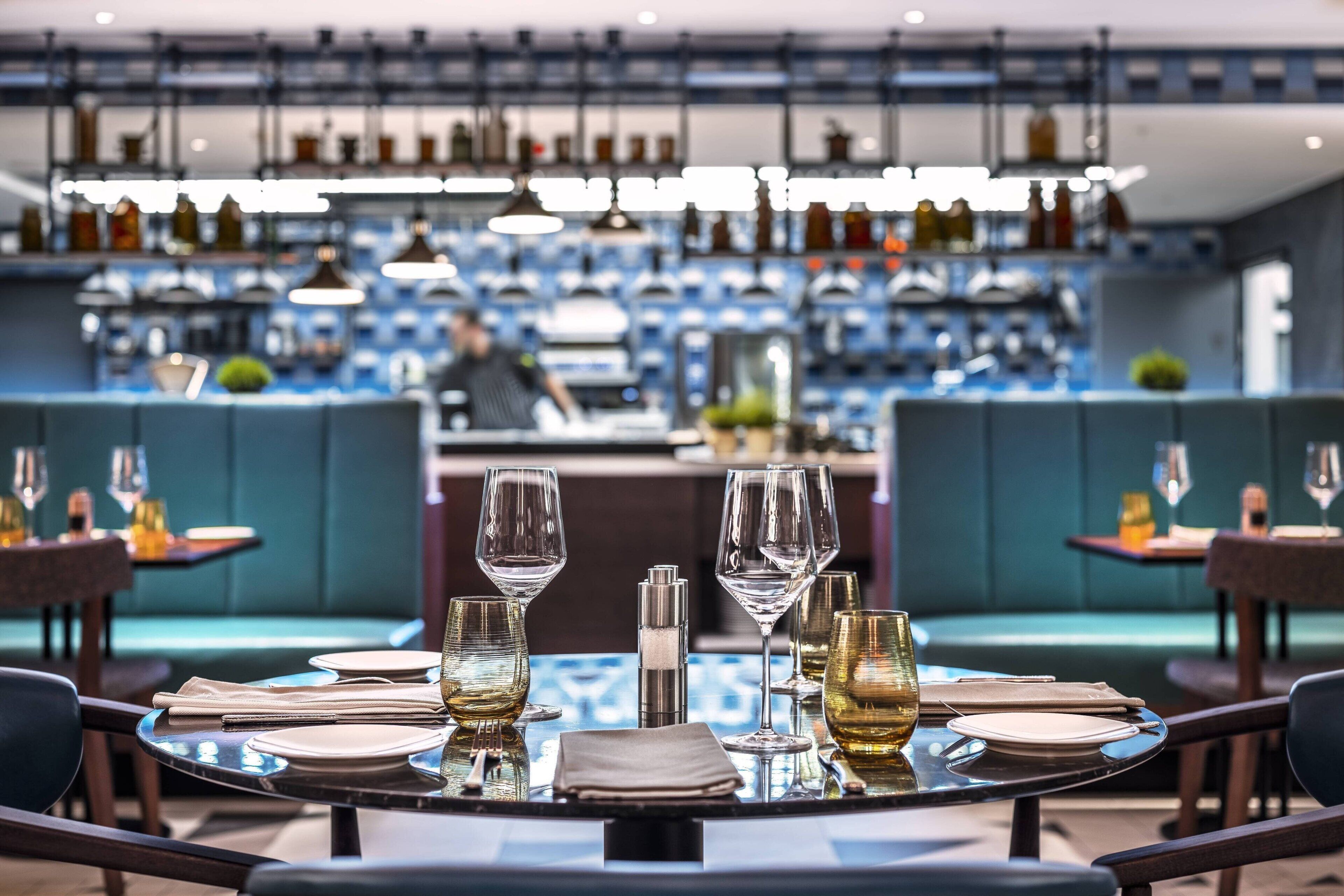 breakfast, lunch and brunch served