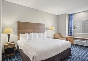 Room, 1 King Bed, Accessible | Desk, blackout drapes, iron/ironing board, rollaway beds - Sonesta Essential Hotels & Suites Kansas City/Blue Springs (Blue Springs)