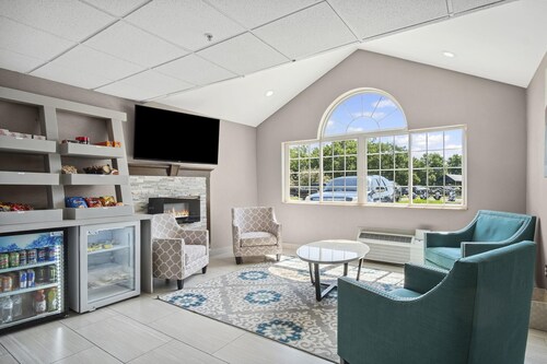 Sonesta Essential Hotels & Suites Kansas City/Blue Springs