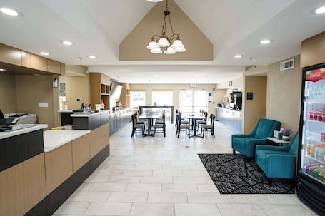 Lobby. Mainstay Suites Knoxville Airport