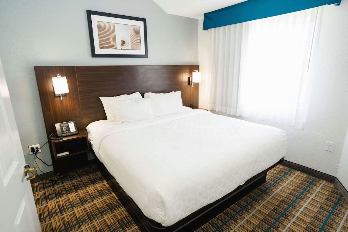Desk, blackout curtains, iron/ironing board, free WiFi