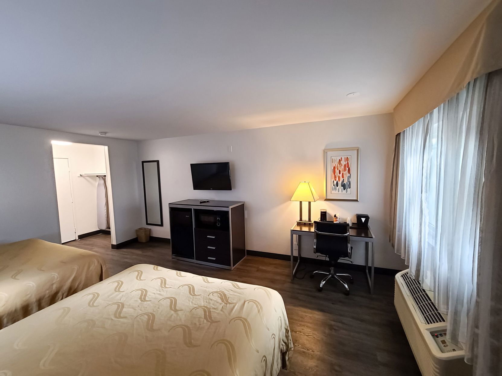 Pillowtop beds, desk, laptop workspace, blackout drapes