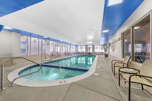 Indoor pool - Best Western Executive Inn & Suites (Colorado Springs)