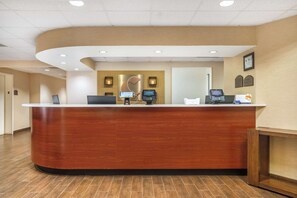 Lobby - Comfort Inn & Suites Lake Norman (Cornelius)
