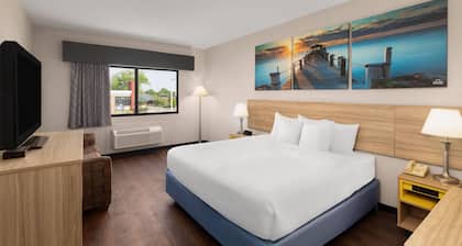 Days Inn by Wyndham Phenix City Near Fort Benning