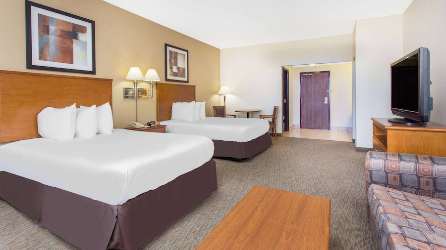 Days Inn by Wyndham Phenix City Near Fort Benning