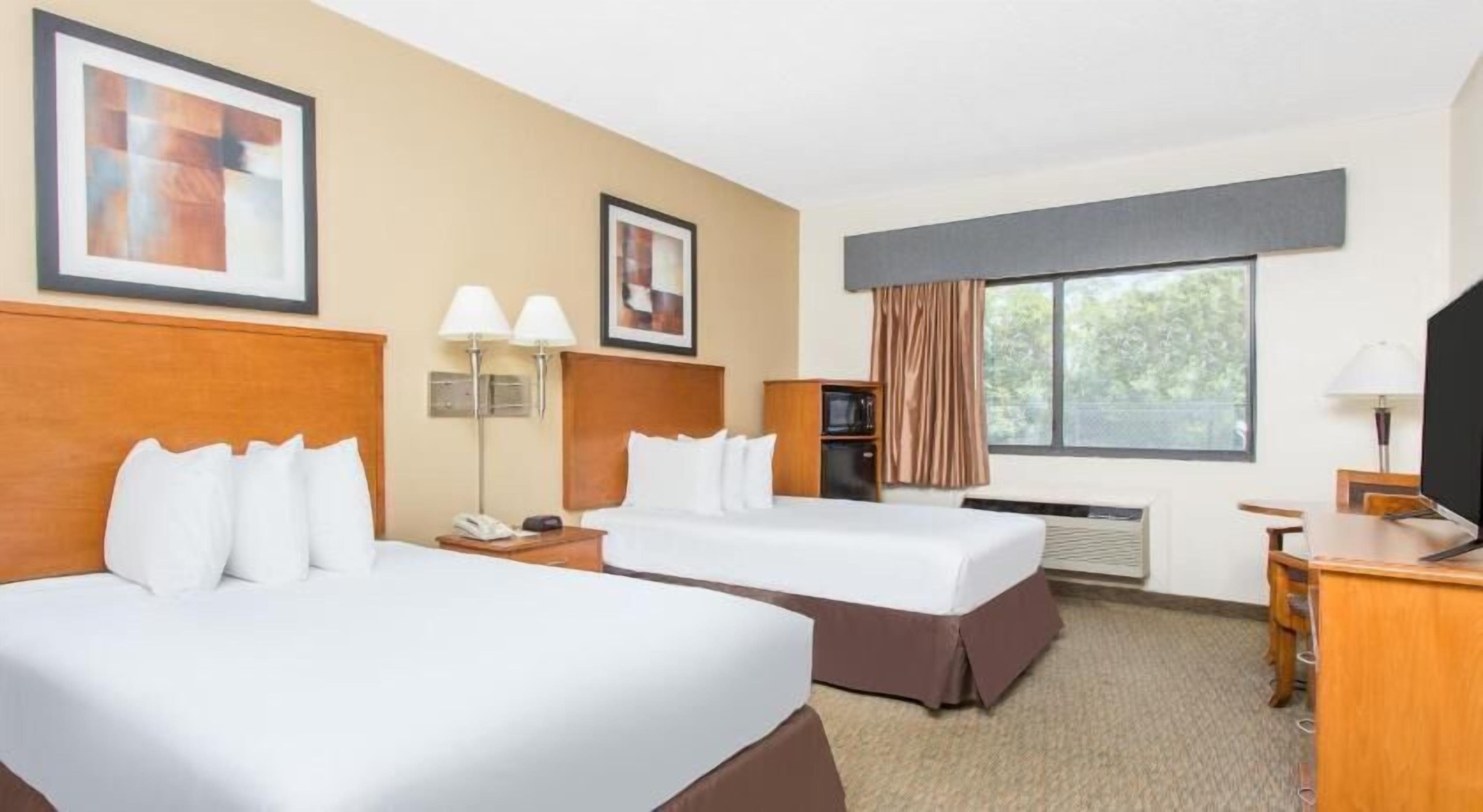 In-room safe, desk, laptop workspace, iron/ironing board